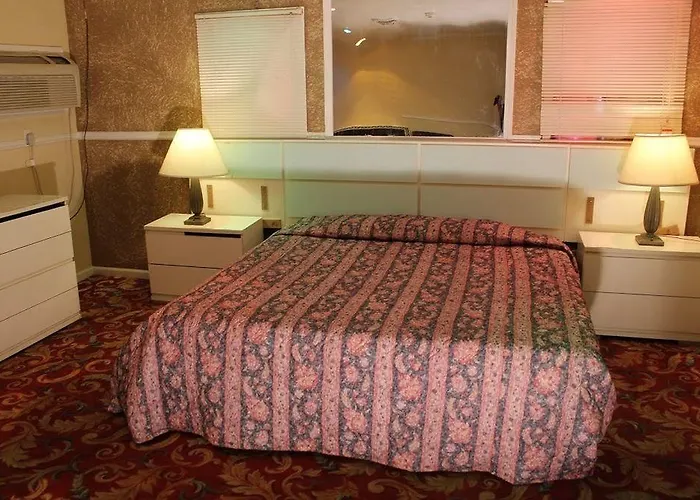 Presidential & Suites - *