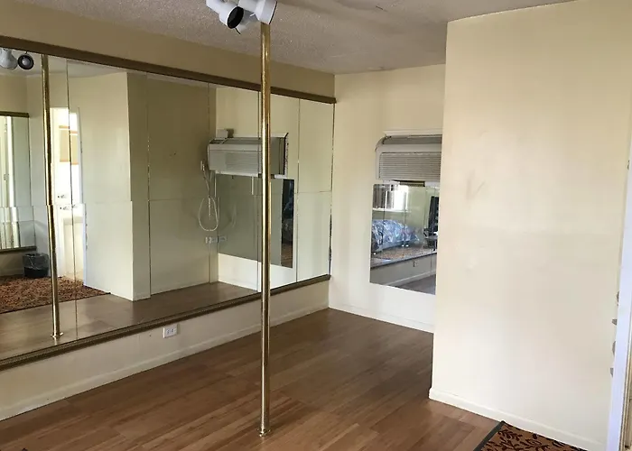 Motel Presidential & Suites - *