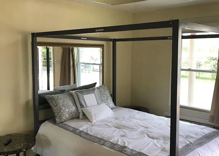 Presidential & Suites - * Matteson