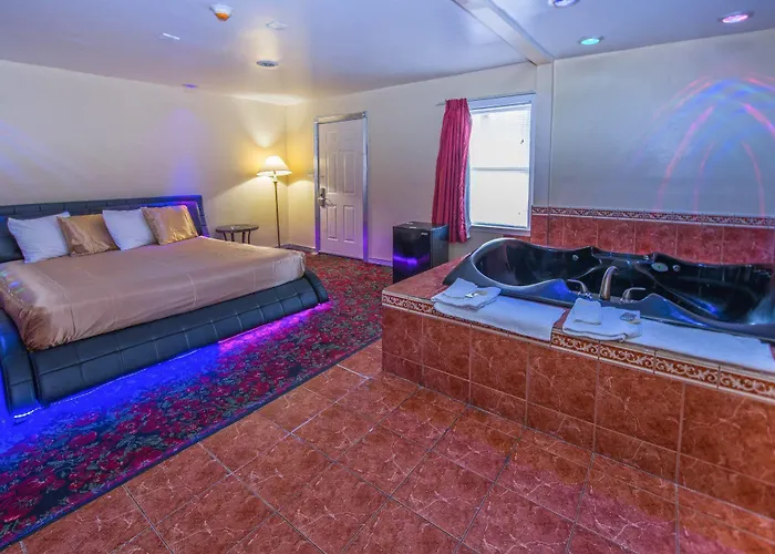 Presidential & Suites - *